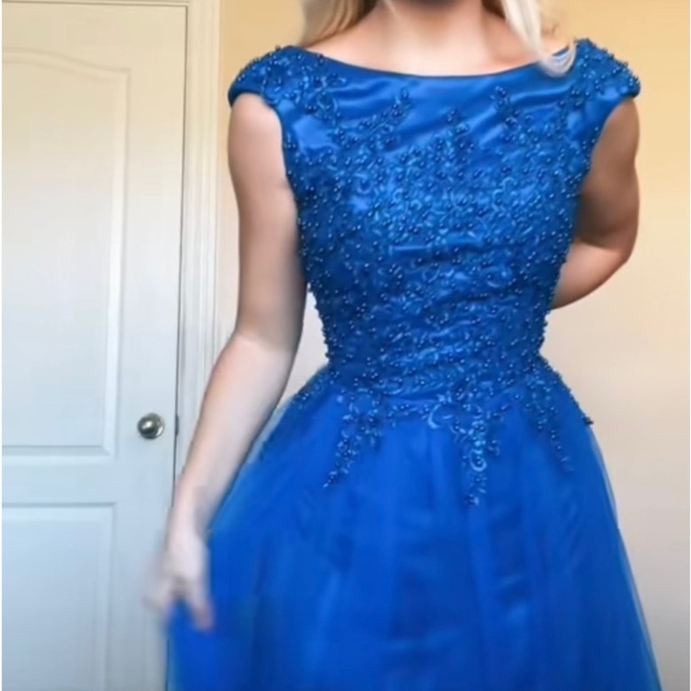 Prom/formal dress